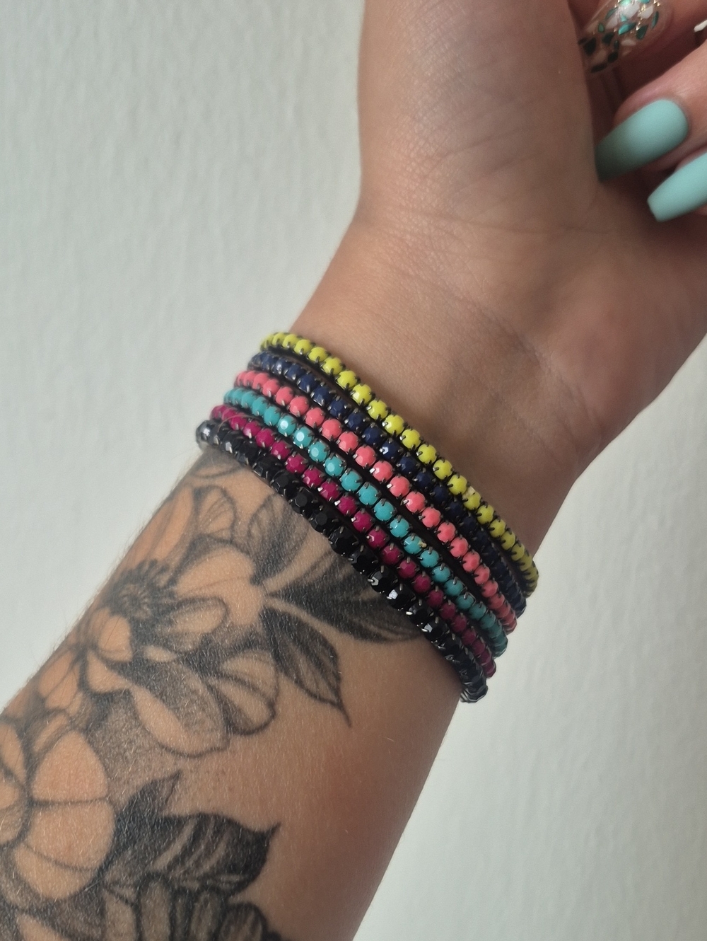 ​6-Piece Colorful Beaded Stretch Bracelet Set - Gunmetal Finish